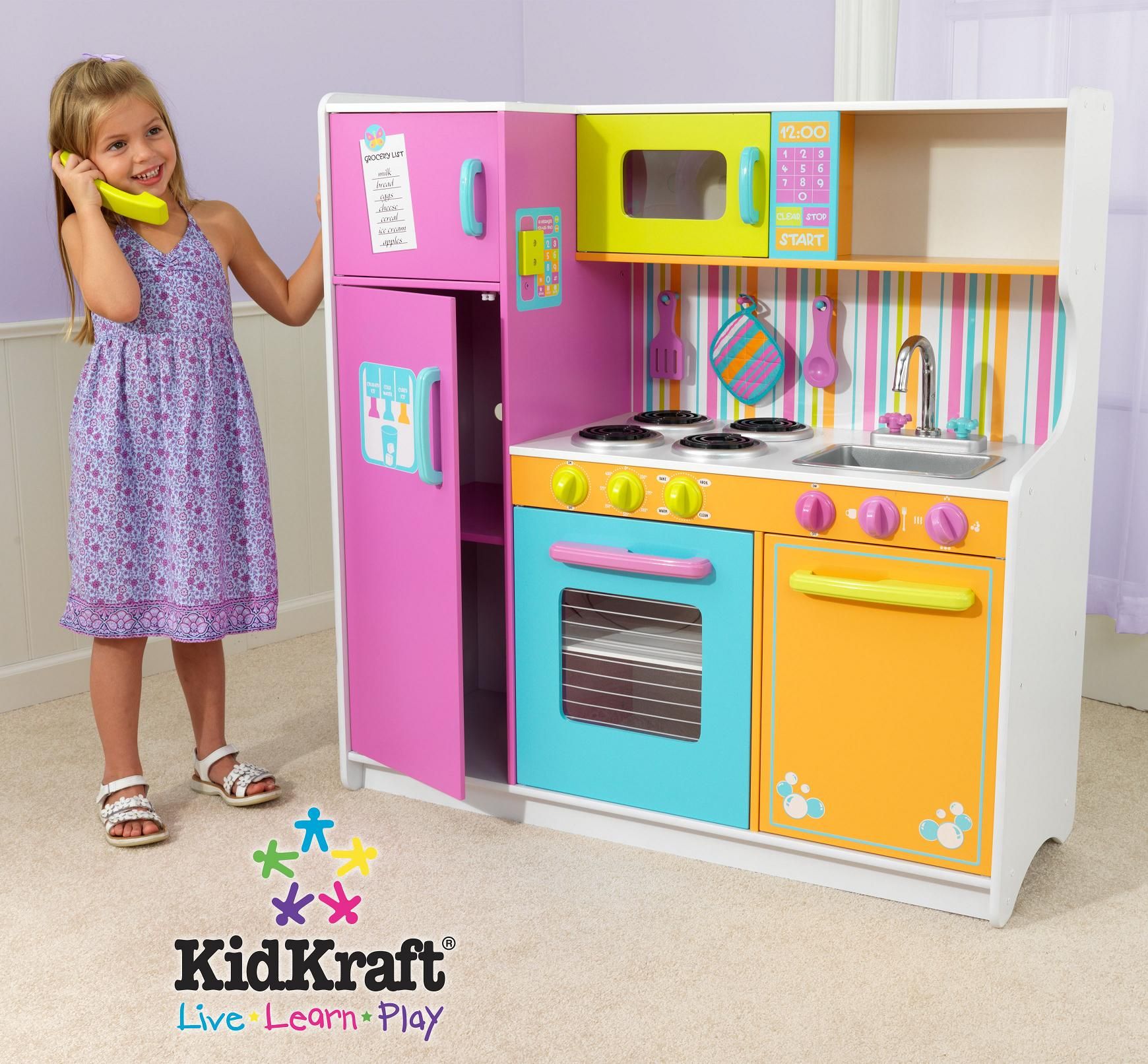 deluxe big and bright kitchen set